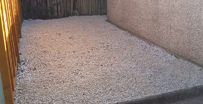 Driveway Tidy and Re-gravel