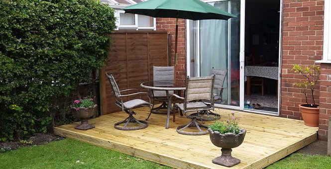 Small Decking Area for Dining